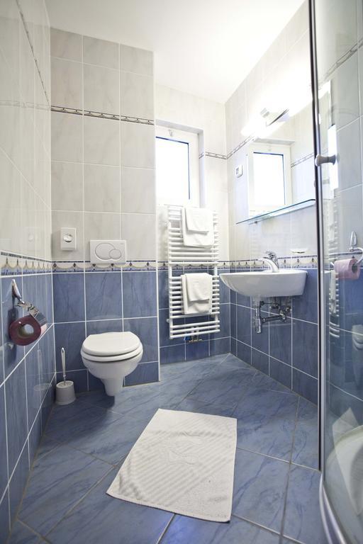 Studio Apartmani Bijeli Delfin Biograd Na Moru Chambre photo