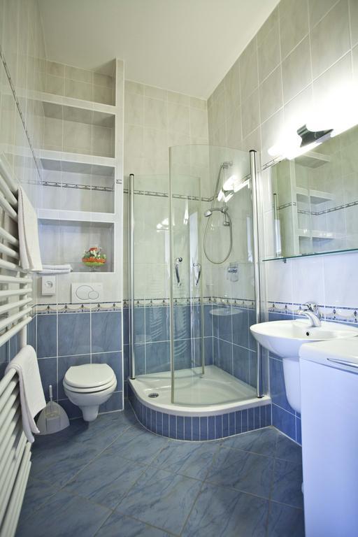 Studio Apartmani Bijeli Delfin Biograd Na Moru Chambre photo