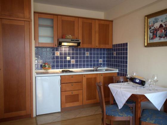 Studio Apartmani Bijeli Delfin Biograd Na Moru Extérieur photo