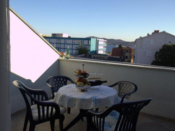 Studio Apartmani Bijeli Delfin Biograd Na Moru Extérieur photo